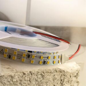 بروفايل ليد 240 ورم على التيار 10 متر